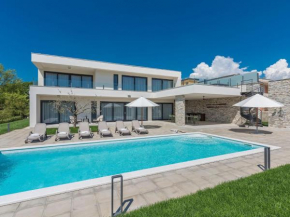Modern holiday home in Novigrad with swimming pool